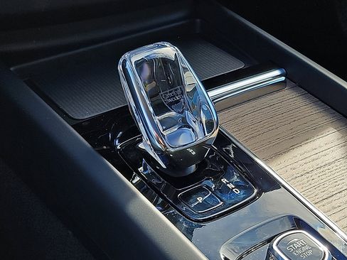 New 2026 Volvo XC60 B5 Plus w/ Protection Package Premier image 13