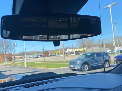 Used 2025 Chevrolet Silverado 1500 LT Trail Boss w/ LT Trail Boss Premium Package AWD/4WD image 17