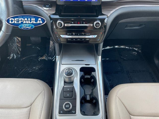 Used 2022 Ford Explorer Limited w/ Equipment Group 301A AWD/4WD image 14