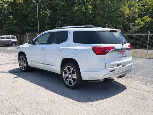 Used 2017 GMC Acadia Denali w/ Technology Package FWD image 5