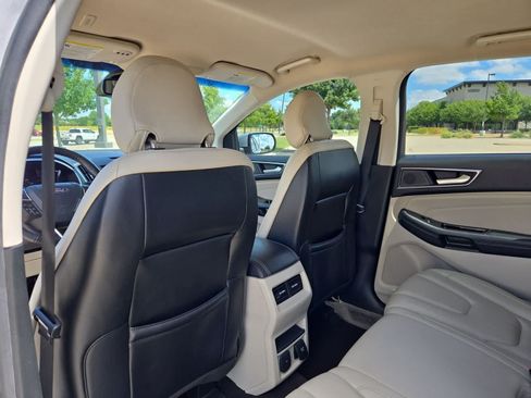 Used 2019 Ford Edge Titanium AWD/4WD image 16