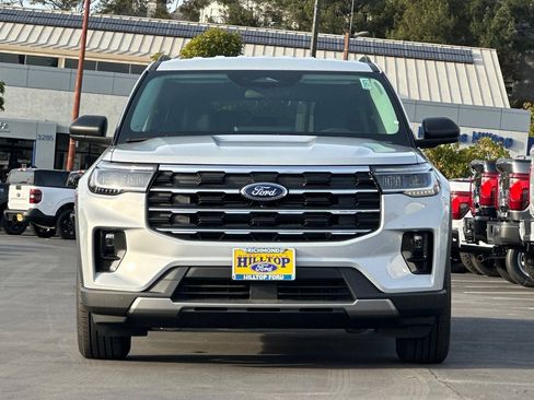 New 2025 Ford Explorer Active w/ Active Comfort Package image 9