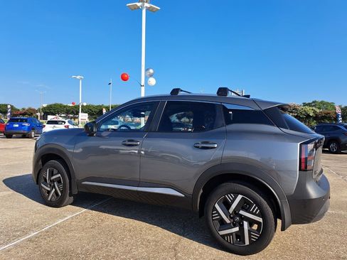 Used 2026 Nissan Kicks SV w/ Cold Weather Package FWD image 8