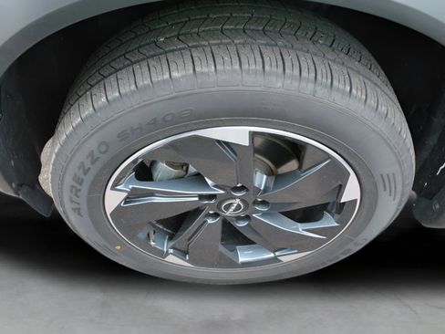 Used 2025 Nissan Rogue SV AWD/4WD image 30
