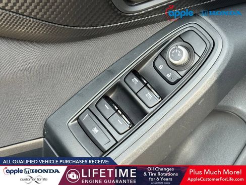 Used 2023 Subaru Crosstrek 2.0i Premium AWD/4WD image 9