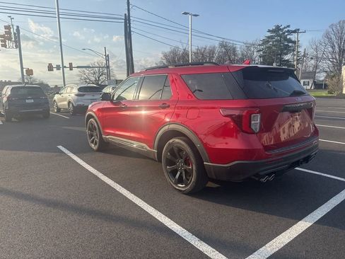Used 2020 Ford Explorer ST w/ ST Street Pack image 6