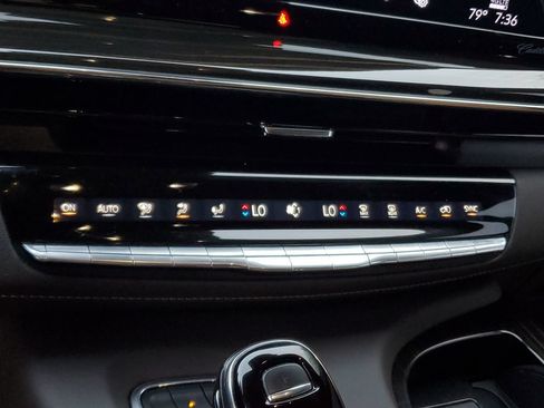 Used 2023 Cadillac Escalade ESV Premium Luxury AWD/4WD image 23