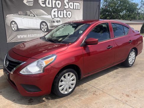 Used 2019 Nissan Versa S Plus FWD image 1