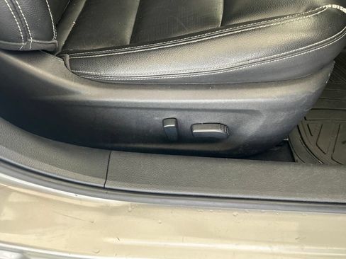 Used 2020 Nissan Altima 2.5 SL FWD image 29