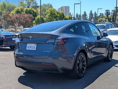 Used 2023 Tesla Model Y Long Range AWD/4WD image 5