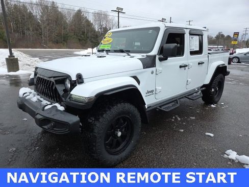 Used 2022 Jeep Gladiator Overland w/ Cold Weather Group image 4