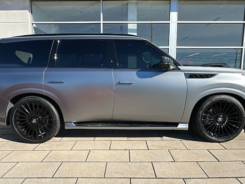 New 2026 INFINITI QX80 4WD image 16