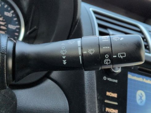 Used 2016 Subaru Crosstrek 2.0i Premium image 26