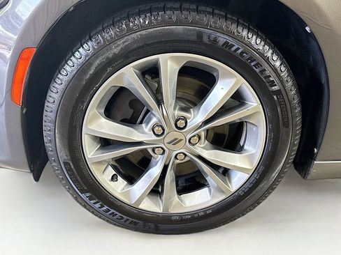 Used 2020 Dodge Charger SXT AWD/4WD image 36