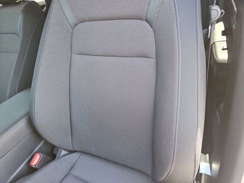 Used 2025 Honda CR-V LX image 17