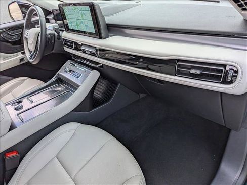 Used 2025 Lincoln Aviator 2WD image 22