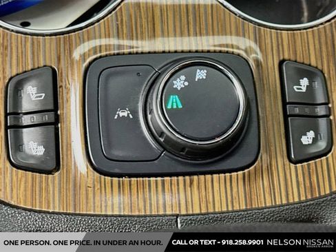 Used 2023 GMC Acadia SLE w/ Driver Convenience Package FWD image 20