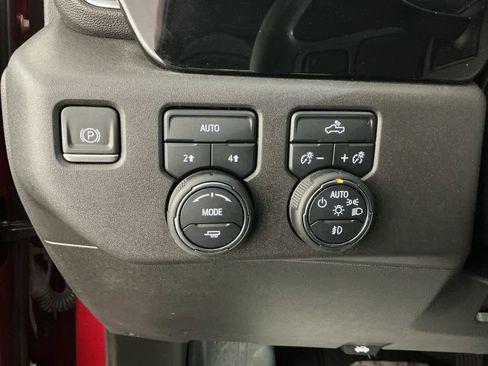 Used 2023 Chevrolet Silverado 1500 RST image 25