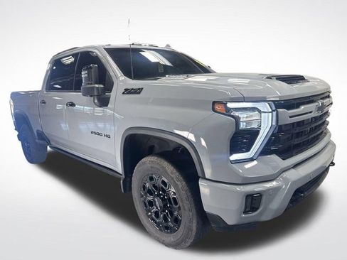 Used 2024 Chevrolet Silverado 2500 LTZ w/ LTZ Plus Package AWD/4WD image 10