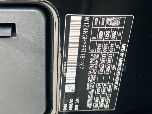 Used 2024 Mercedes-Benz Sprinter 2500 image 28