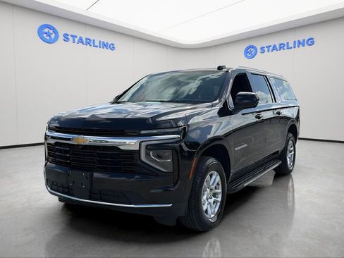 Certified 2025 Chevrolet Suburban LS RWD image 16