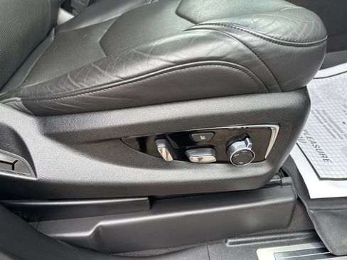 Used 2020 Cadillac Escalade ESV Platinum image 42