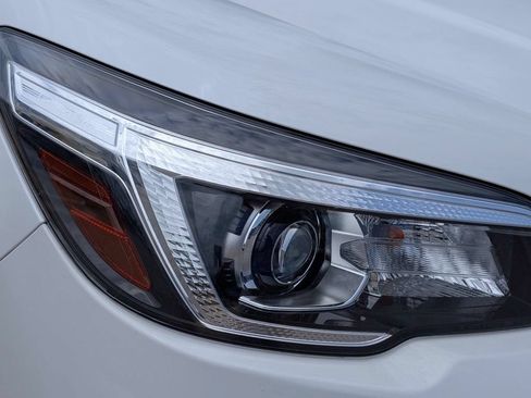 Used 2020 Subaru Forester Premium AWD/4WD image 5