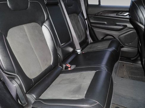 Used 2023 Jeep Grand Cherokee Altitude AWD/4WD image 29