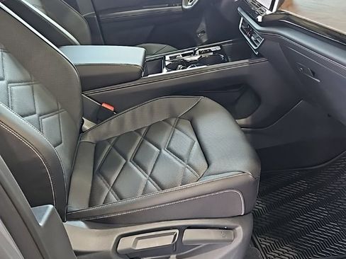 New 2026 Volkswagen Atlas SE FWD image 13