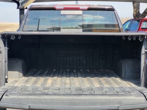 Used 2019 GMC Sierra 1500 SLT w/ SLT Premium Plus Package AWD/4WD image 25
