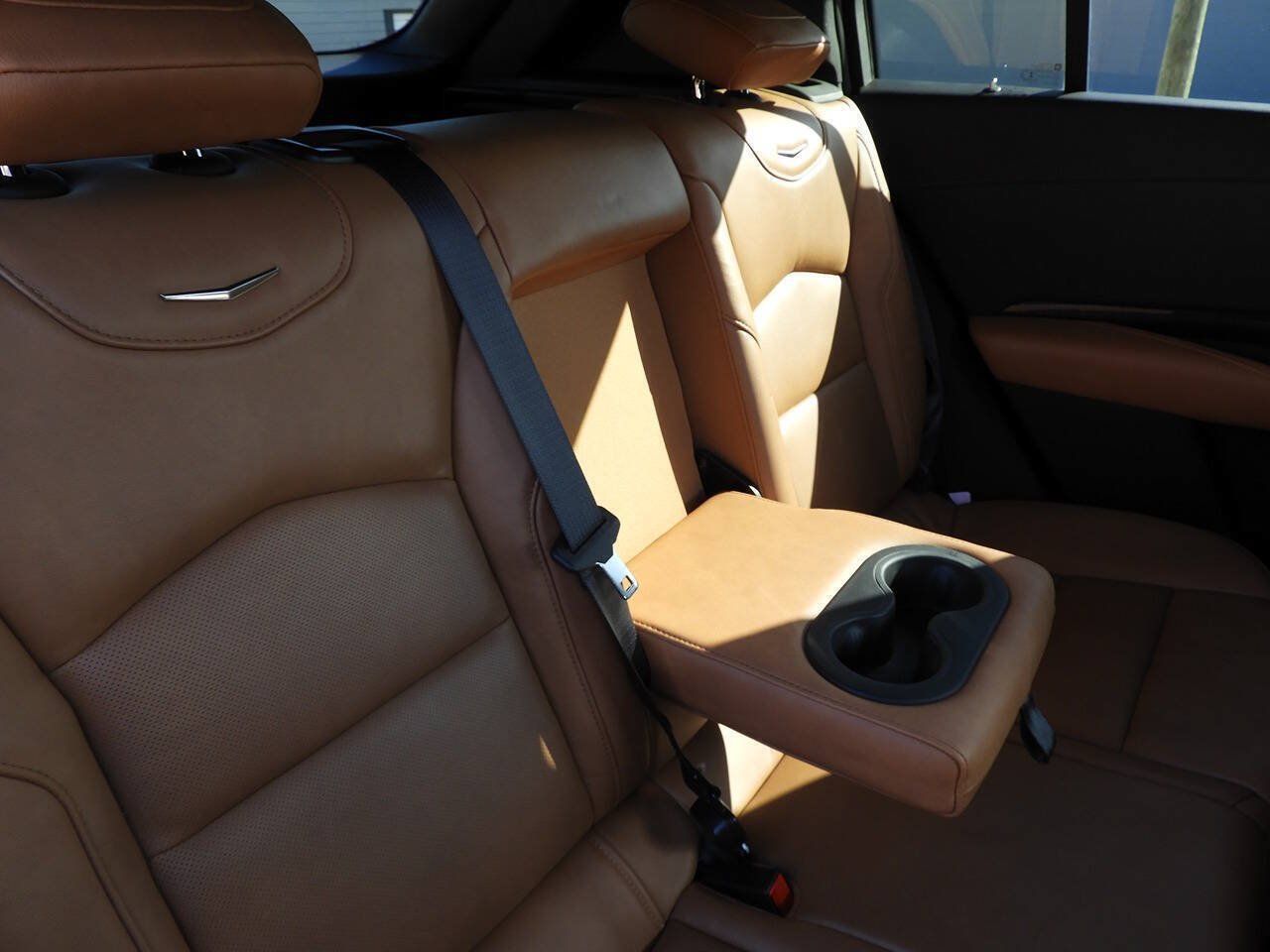Used 2019 Cadillac XT4 Premium Luxury AWD/4WD image 35