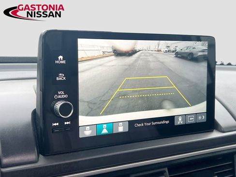 Used 2024 Honda Pilot Touring image 18