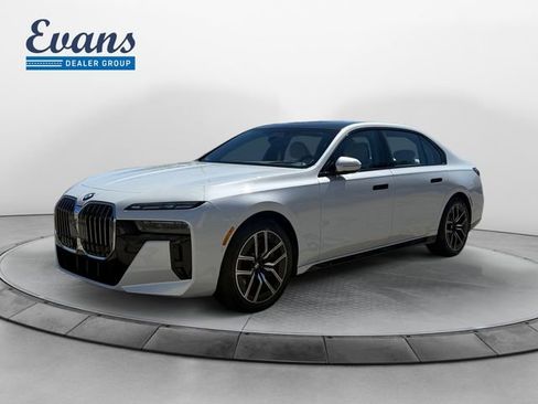Used 2024 BMW 760i xDrive w/ Executive Package image 1