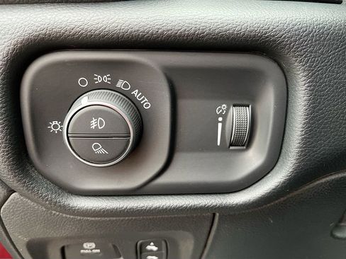 Used 2021 RAM 1500 Big Horn image 10