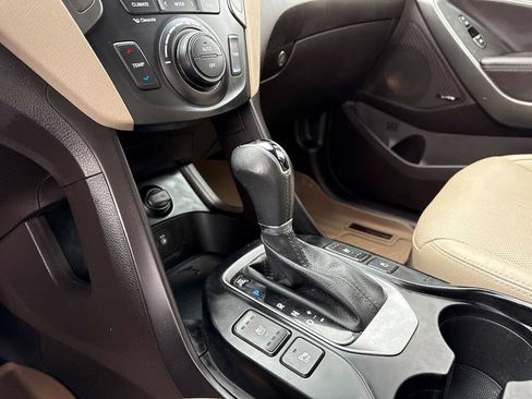 Used 2017 Hyundai Santa Fe Limited image 33