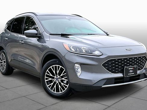 Certified 2022 Ford Escape SEL w/ Class II Trailer Tow Package image 2