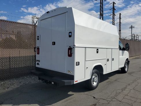 New 2025 Chevrolet Express 3500 w/ Power Convenience Package image 5