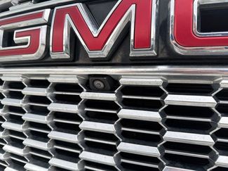 Used 2023 GMC Yukon Denali AWD/4WD video 3