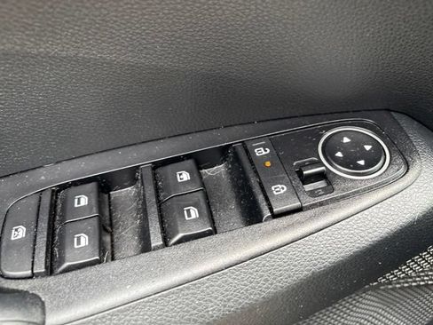 Used 2024 Kia Seltos LX AWD/4WD image 12
