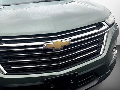 Used 2023 Chevrolet Traverse LT image 28