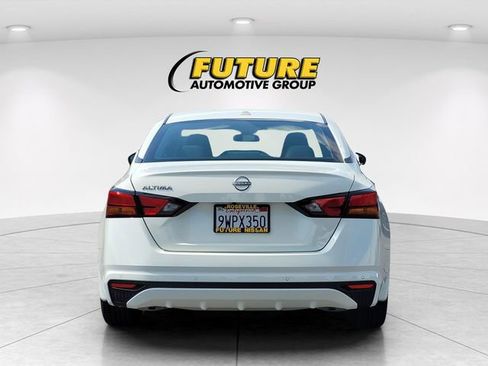 Certified 2025 Nissan Altima 2.5 S FWD image 8