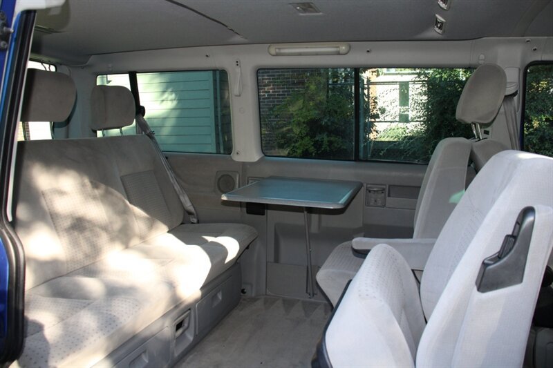 Used 2002 Volkswagen Eurovan MV FWD image 15