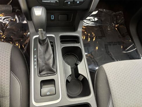 Used 2017 Ford Escape SE w/ Equipment Group 201A image 23