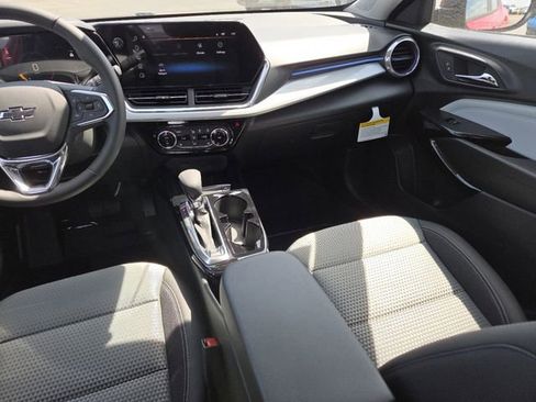 New 2026 Chevrolet Trax LT w/ Driver Confidence Package FWD image 30