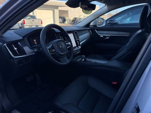 Certified 2024 Volvo V90 B6 Cross Country Plus image 15