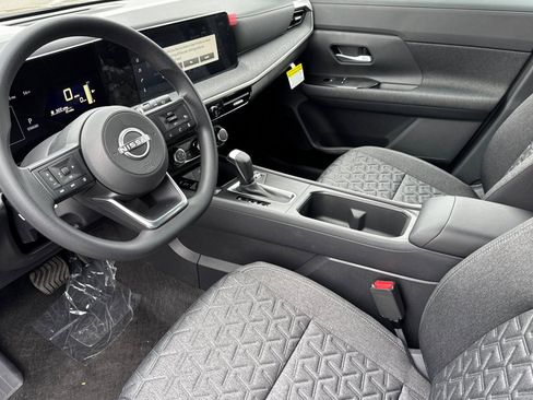 New 2025 Nissan Kicks SV w/ Illumination Package image 7