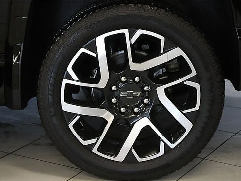 New 2024 Chevrolet Silverado EV RST image 3