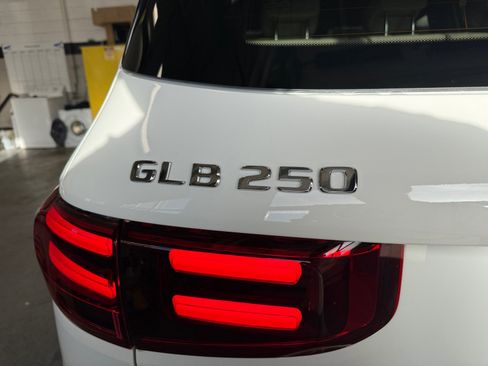 New 2026 Mercedes-Benz GLB 250 4MATIC image 24