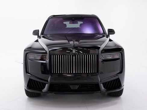 New 2026 Rolls-Royce Cullinan Black Badge image 8