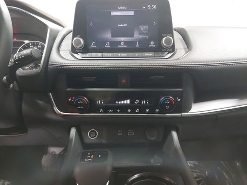 Used 2023 Nissan Rogue SV w/ SV Premium B Package image 20